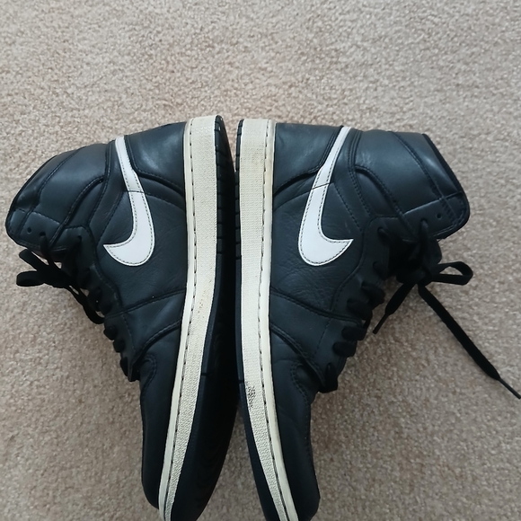 Nike Jordan Shoes Black Retro 1 High OG "Yin Yang" Size 11.   FL - Picture 2 of 10
